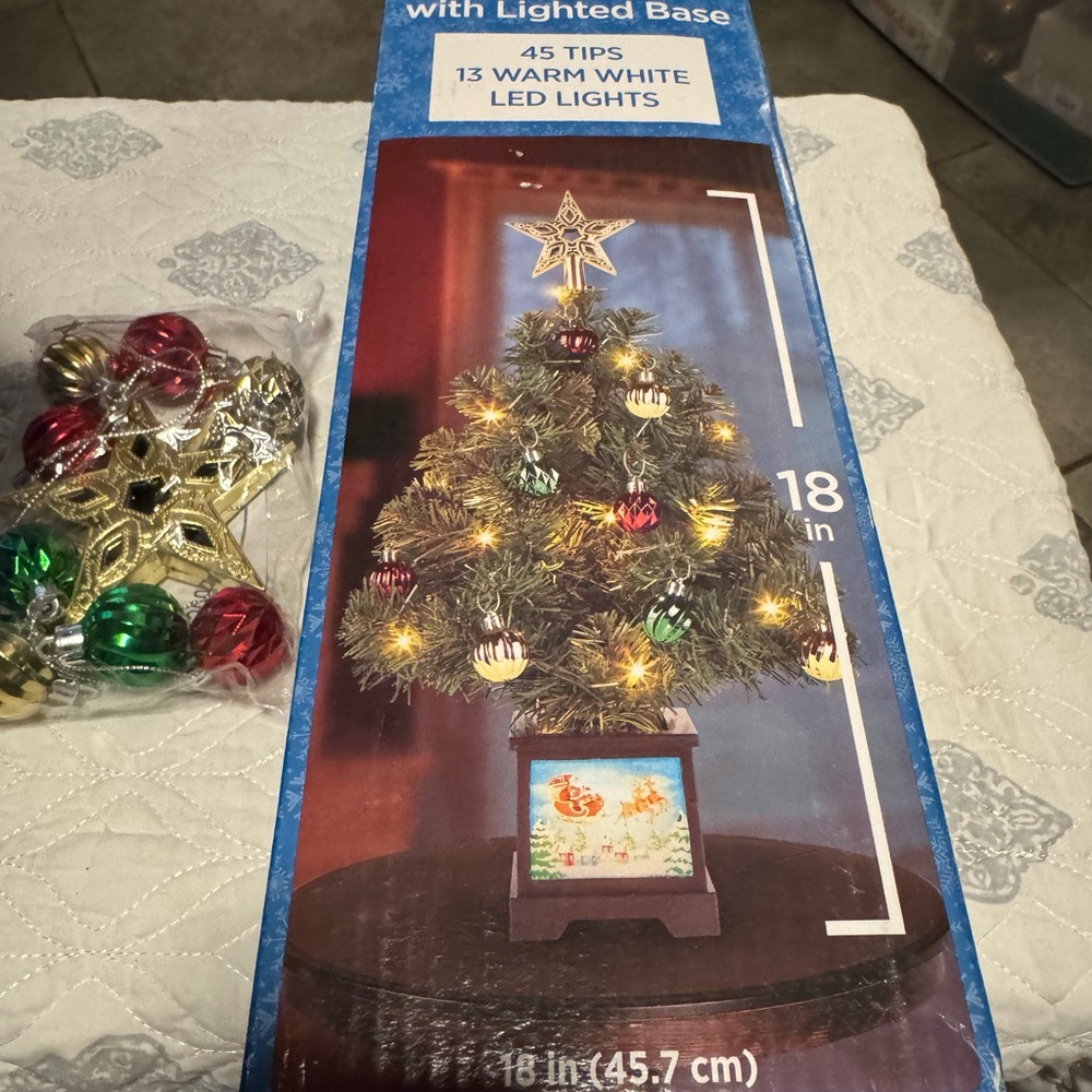 18-inch Christmas Tree with LED Lights